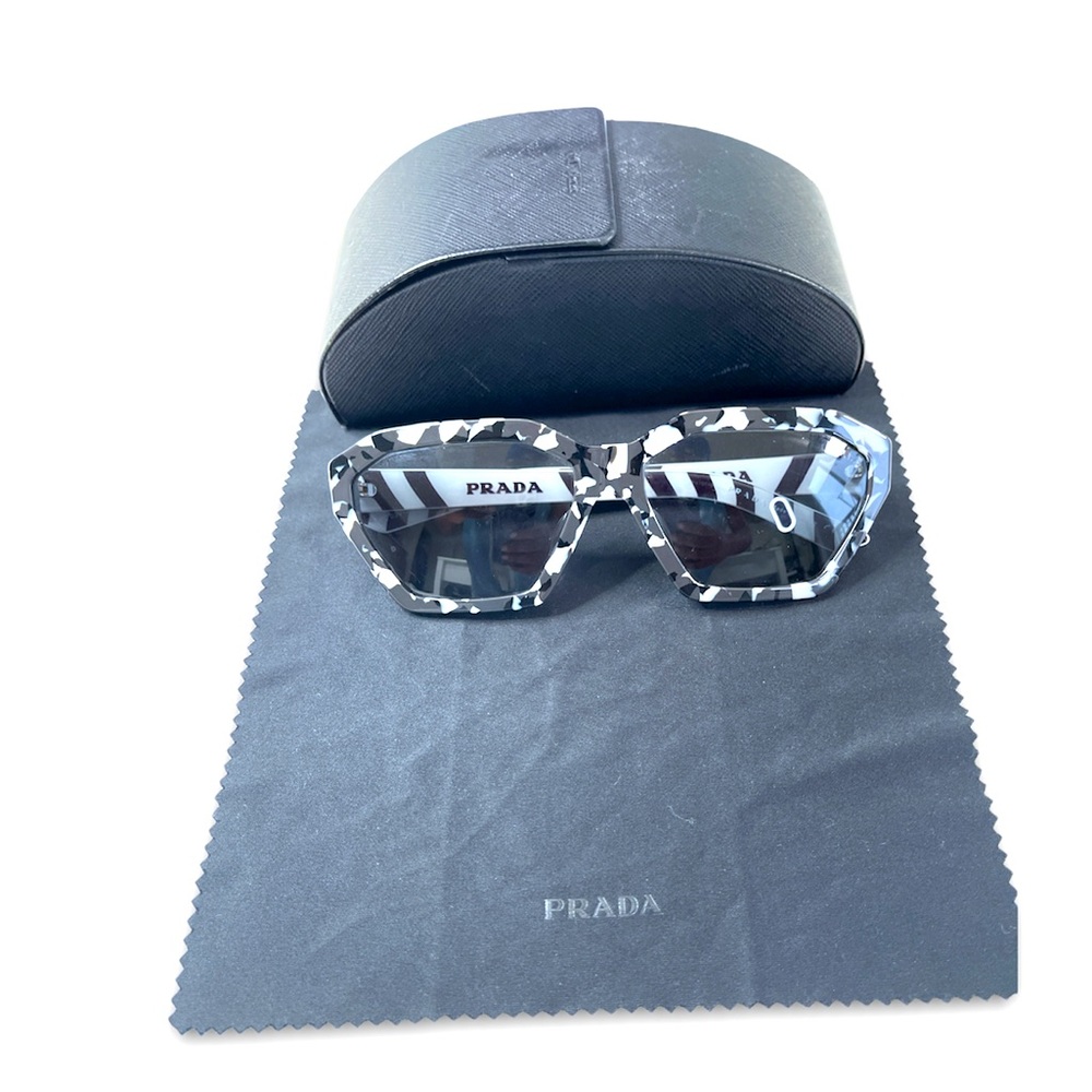 Authentic Prada Sunglasses - Picture 4 of 4